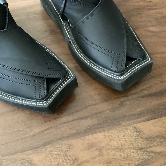 NWOT black platform sandals - Picture 5 of 5